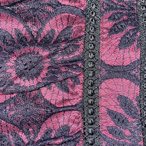 New banana republic lace dress. Size 6 Tall - Picture 6 of 6